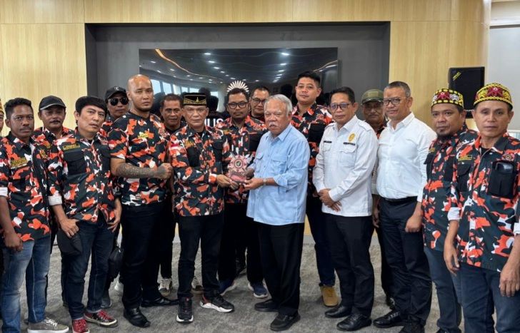 Kepala Otorita IKN, Basuki Hadimuljono menerima kunjungan pengurus organisasi kemasyarakatan Laskar Borneo Bersatu (LBB)