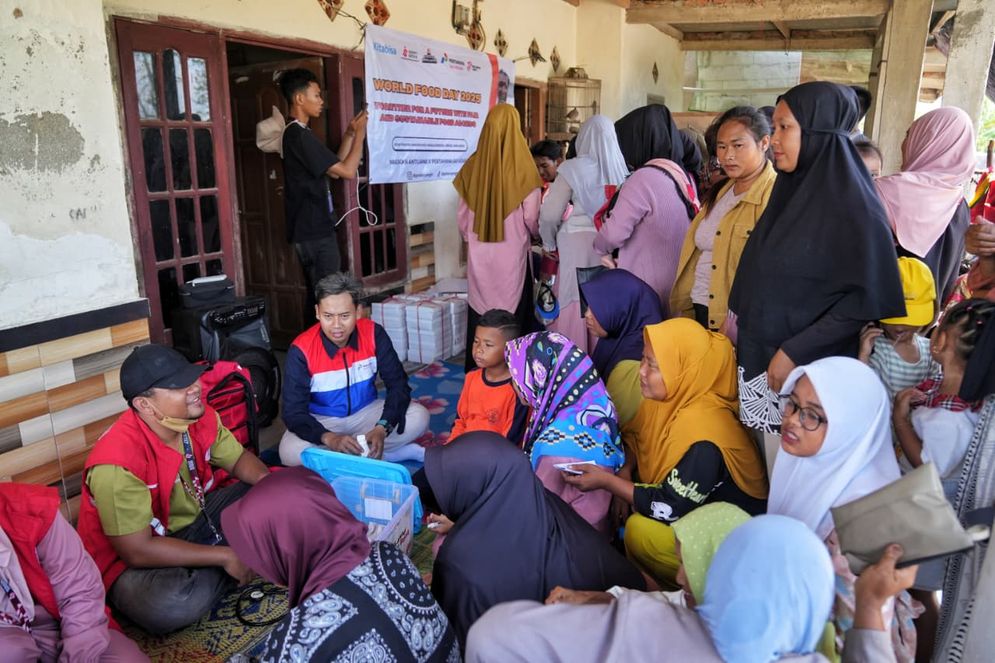 Rayakan Hari Pangan Dunia 2025, PGN Berbagi Makanan Bergizi Bersama Warga Muara Gembong