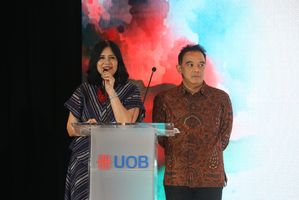 ‘Kuasa dalam Setara’ Karya Eddy Susanto Menangkan 15th UOB Painting of the Year (Indonesia)