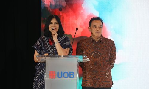 ‘Kuasa dalam Setara’ Karya Eddy Susanto Menangkan 15th UOB Painting of the Year (Indonesia)