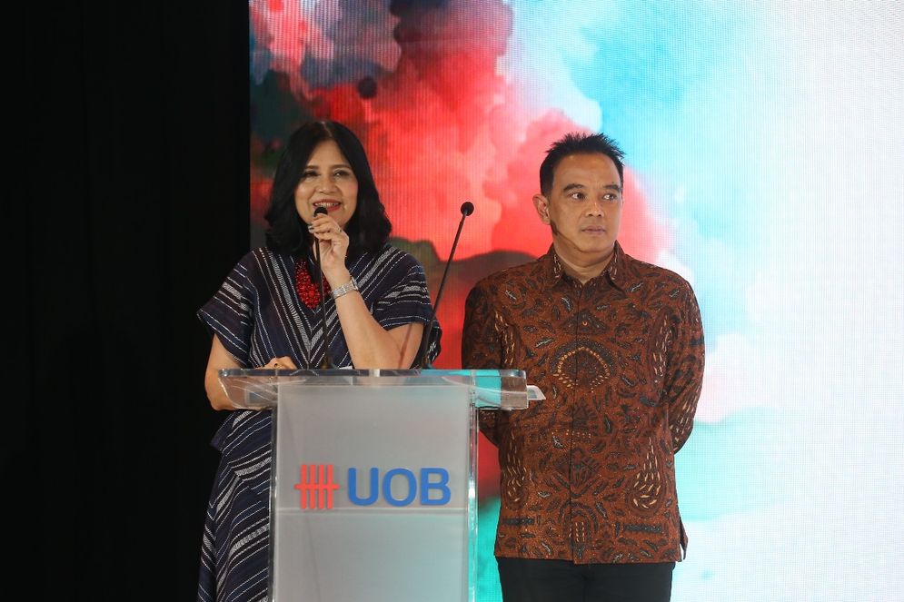 ‘Kuasa dalam Setara’ Karya Eddy Susanto Menangkan 15th UOB Painting of the Year (Indonesia)