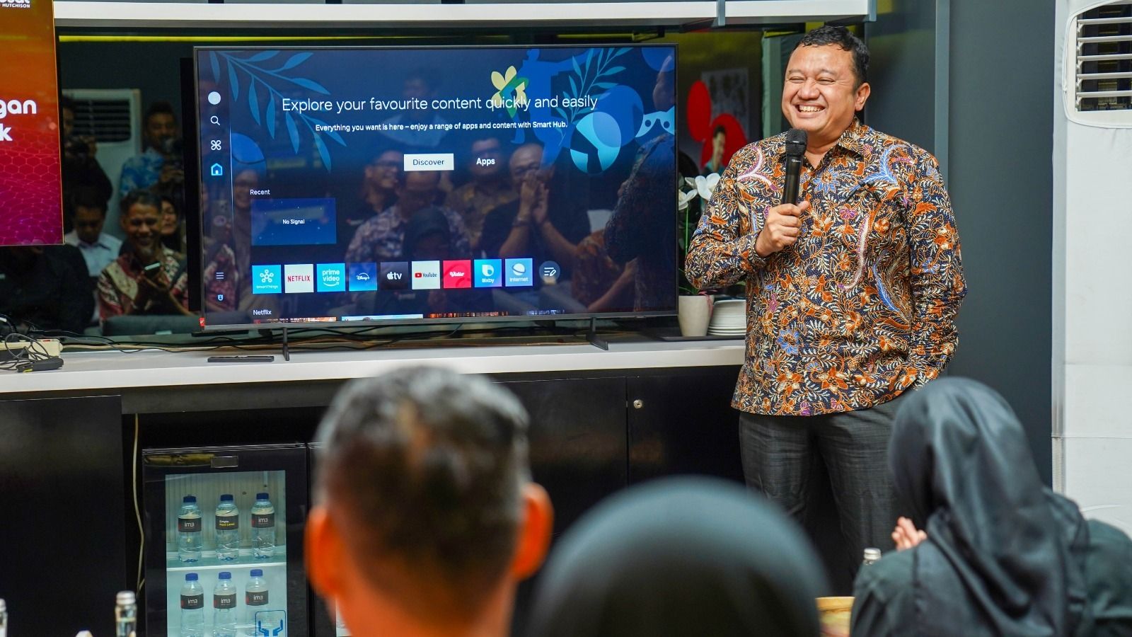 Indosat bersama Kementerian Komdigi
menggelar Live Biometric Demo untuk layanan
prabayar dan proses registrasi atau self-register
eSIM di Gerai IM3 Jakarta