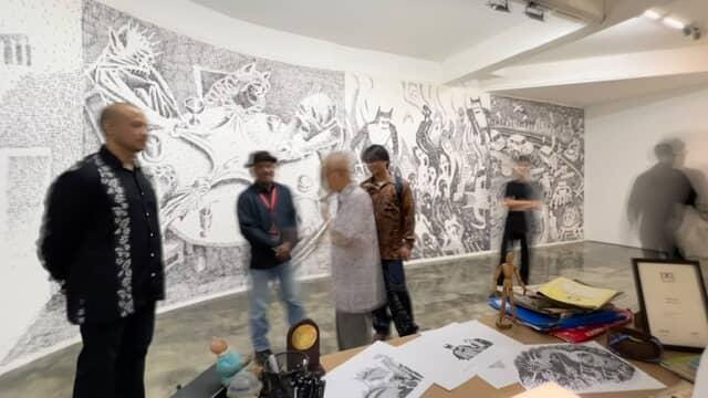Pameran "Menulis dengan Satu Jari" karya Wagiono Sunarto di SSAS Bandung (Foto: Giffa Akbar)