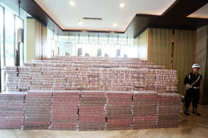 Kejagung Uang Korupsi CPO - Panji 5.jpg