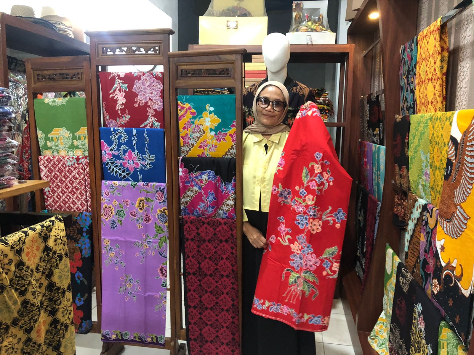 Dari Lokal ke Global, Intip Kisah Sukses Batik Tangerang Binaan BRI yang Raih Pasar Internasional