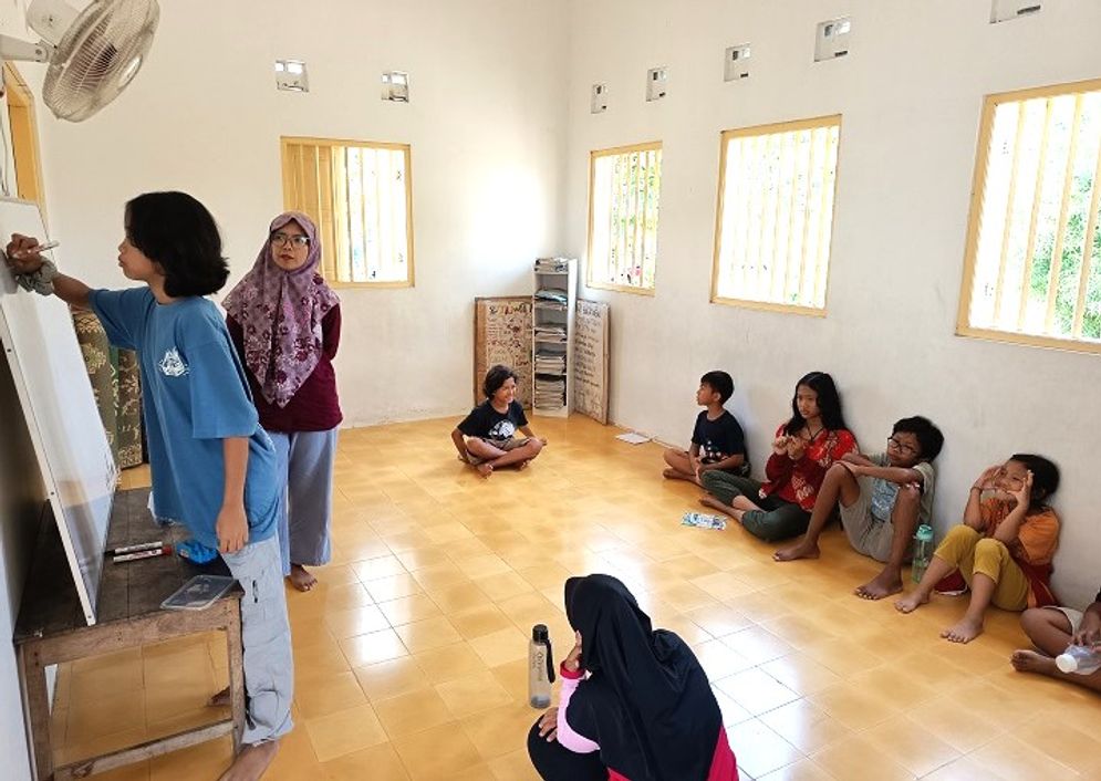 22102025-SD B Inggris.jpg