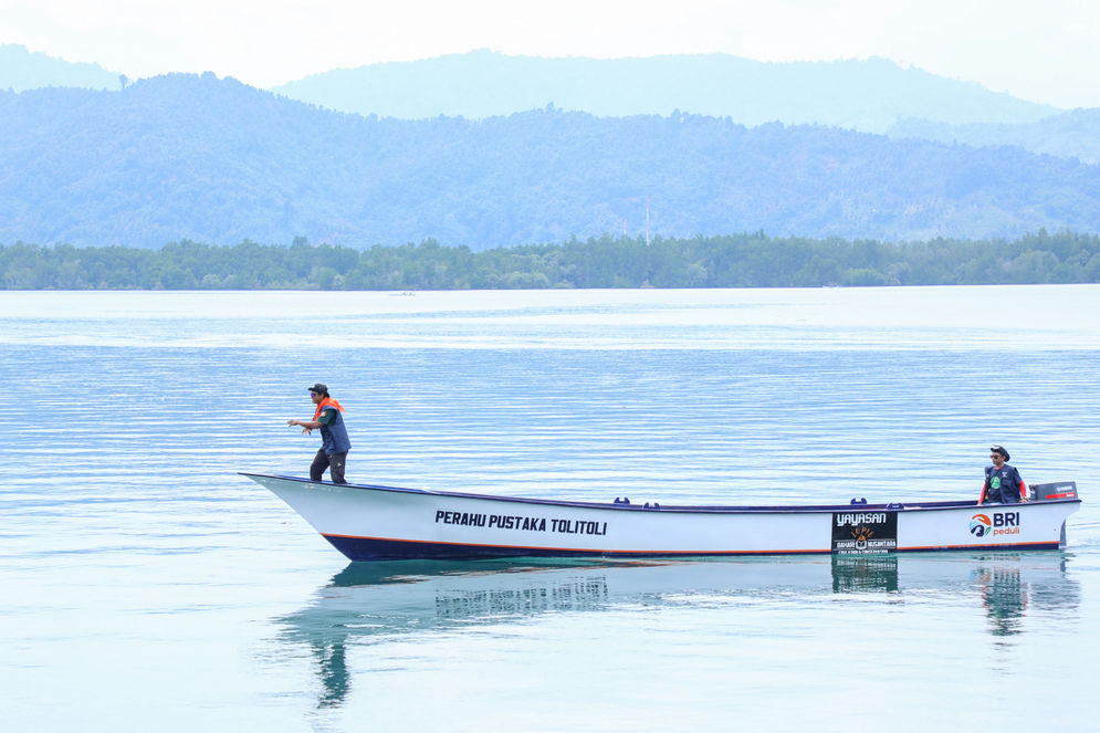 BRI Peduli Hadirkan Perahu Literasi untuk Anak-anak Pesisir Tolitoli