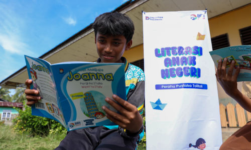 BRI Peduli Perluas Akses Bacaan untuk Anak Pesisir Lewat Perahu Literasi