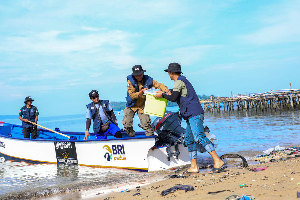 BRI Peduli Hadirkan Solusi Pendidikan Inovatif lewat Perahu Literasi di Pesisir Tolitoli