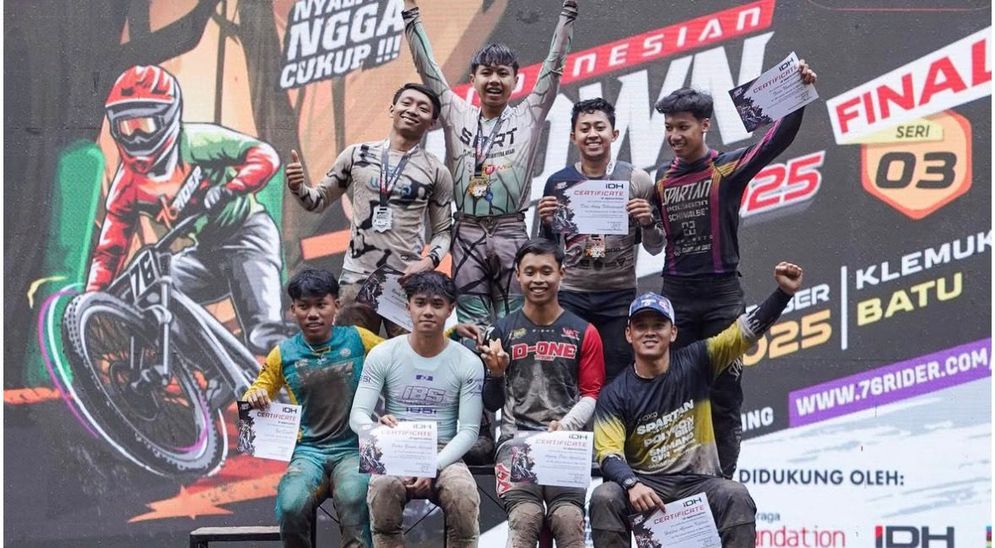 Team YTI Racing Team Panen Juara di 76 Indonesian Downhill