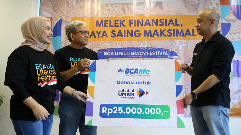 BCA Life Bulan Inklusi Keuangan - Panji 1.jpg