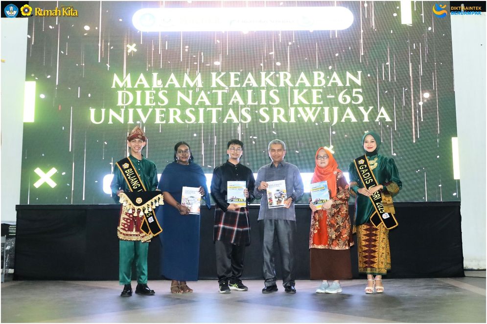 Peluncurkan 2 Buku Internasionalisasi pada Dies Natalies Unsri   