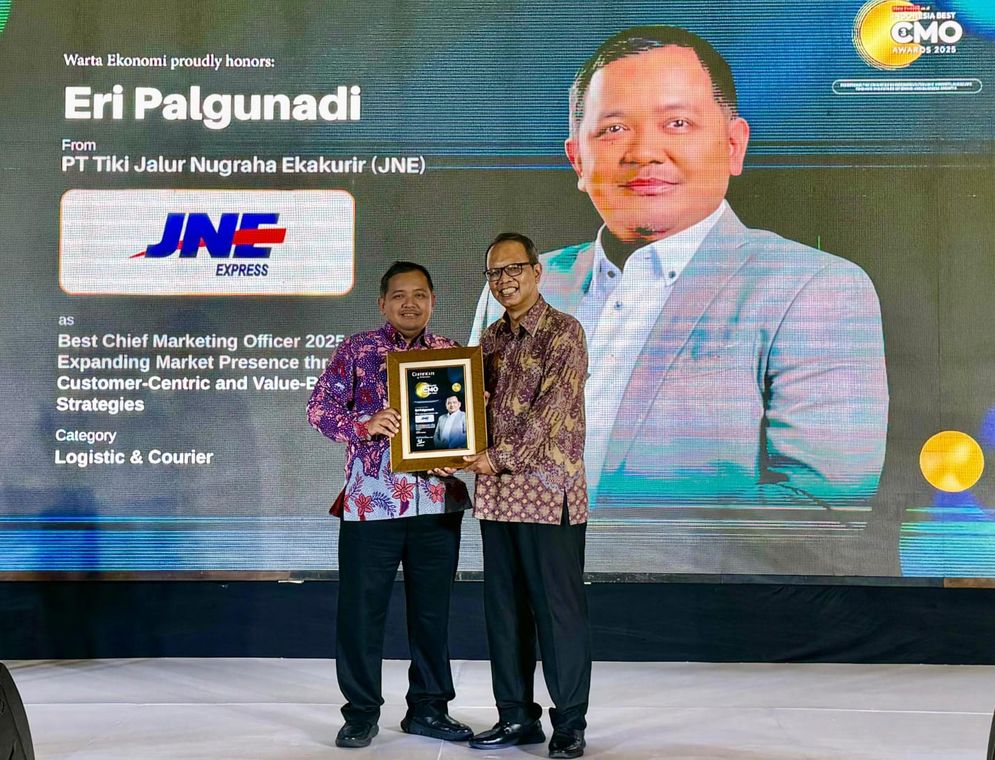 JNE Dapat Kado Terindah, Raih Penghargaan Best Chief Marketing Officer Award 2025