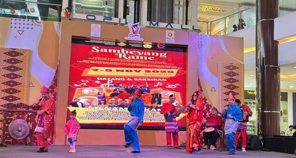 Suasana pentas Dulmuluk di Opi Mall Palembang