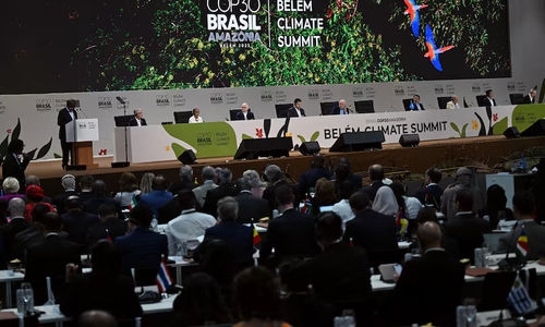 Perdana Menteri Inggris Keir Starmer dan Pangeran Inggris William menghadiri Sidang Pleno Umum Para Pemimpin dalam rangka Konferensi Perubahan Iklim PBB COP30 di Belem, Negara Bagian Para, Brasil, 6 November 2025.