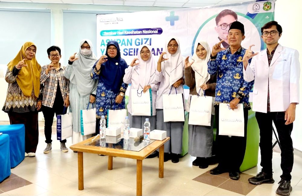 
Forwakes Sumut bersama RS Columbia Asia Medan menggelar seminar HKN ke-61