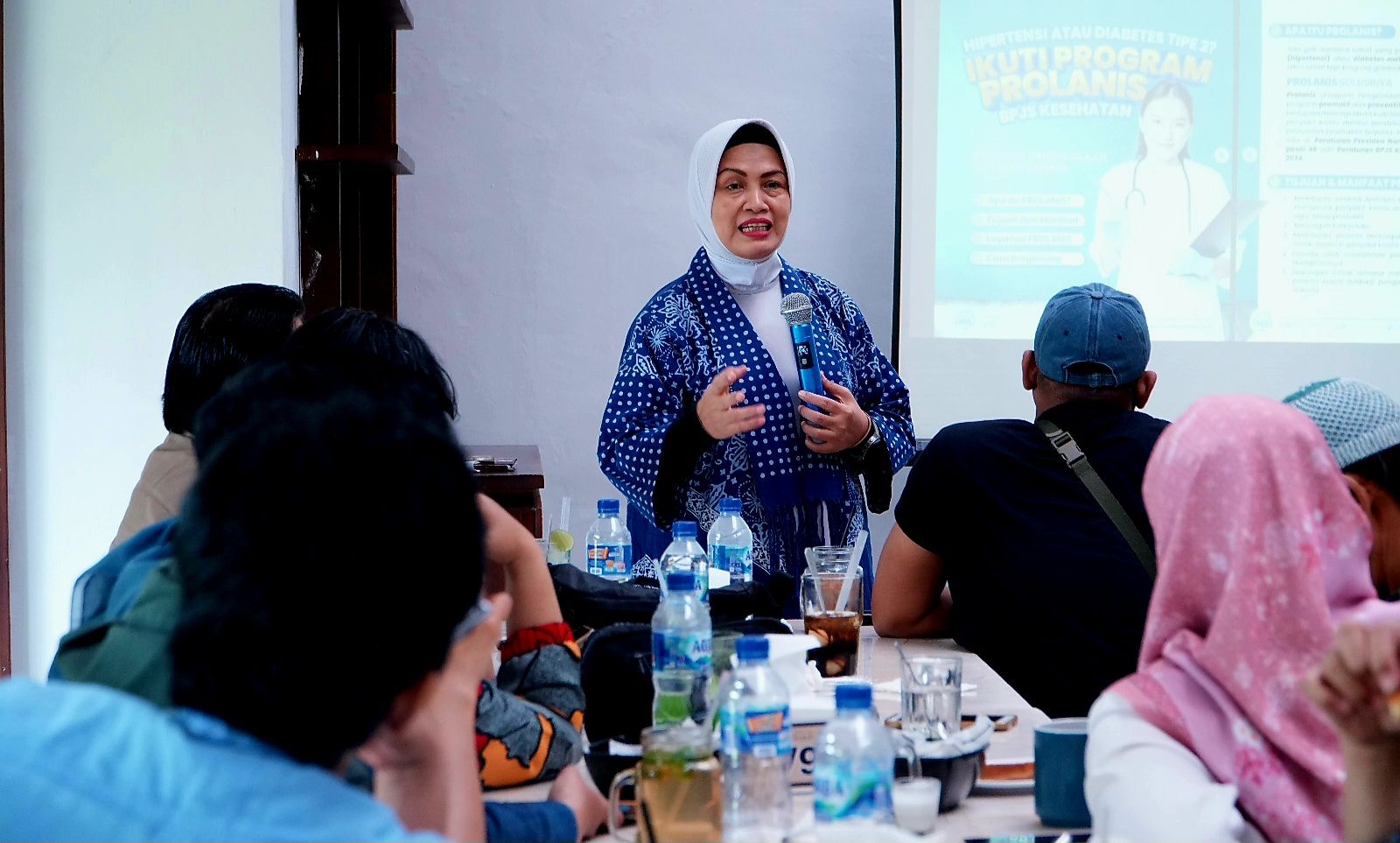 
Ketua Umum PDKI, Isti Ilmiati Fujiati menyampaikan bahwa pemeriksaan Prolanis dua kali 
setahun memiliki dasar ilmiah yang kuat 