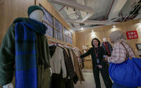 Gerai Fashion Uniqlo - Panji 1.jpg