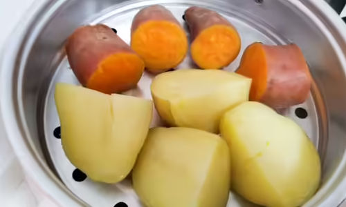 Ubi kukus atau makanan kukusan.