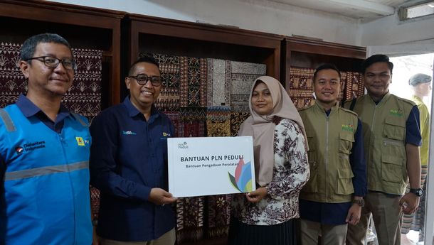 Dorong Pelestarian Wastra Lampung, PLN Bantu UMKM Qinan Tapis Pringsewu