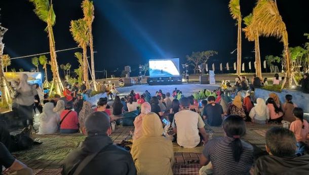 Bioskop Alternatif Hadir di Labuan Bajo, Dorong Ekonomi Kreatif Daerah