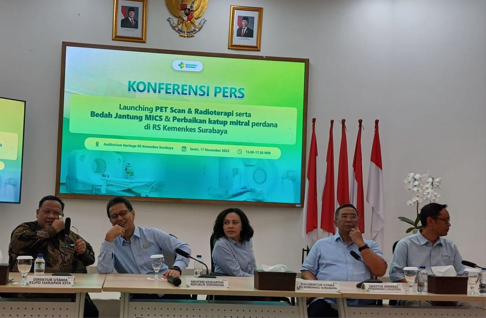 HALO_Menkes di RS Kemenkes Surabaya.jpg