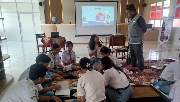 SMA Yos Sudarso Metro Gelar Pelatihan Baca Nyaring Bersama Pelatih Nasional Tri Sujarwo