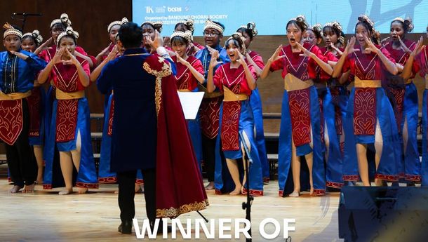 Gita Assisi Junior Choir SMP Fransiskus Tanjungkarang Sabet Emas di Surabaya World Choral Festival 2025