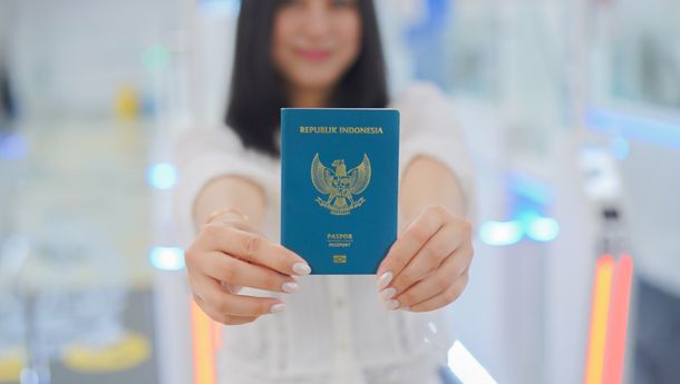 Penuhi Tuntutan Global, Mulai November 2025, Paspor Indonesia Gunakan Tinta Fluorescent