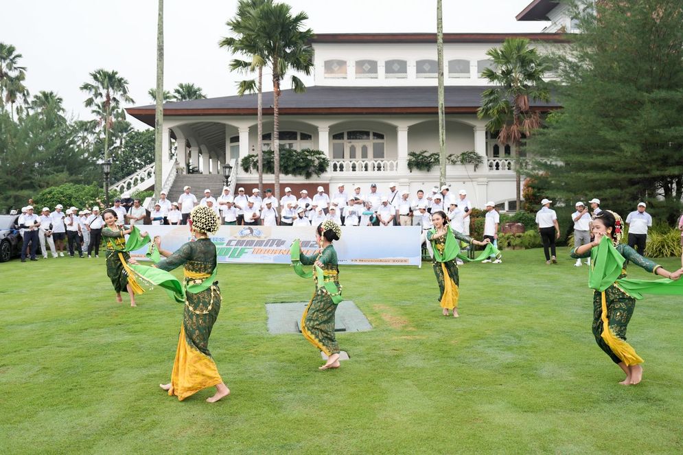 IKA UNS Charity Golf Tournament 2025: Ajang Silaturahmi Sekaligus Berbagi Bantu Mahasiswa Membutuhkan