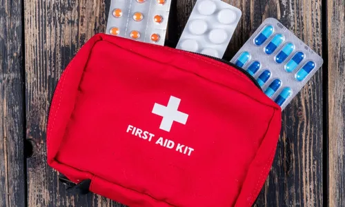 Bawa Kotak Obat