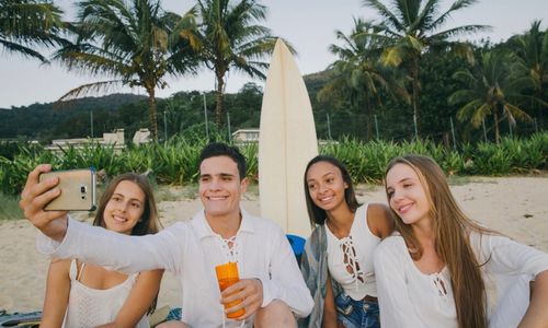 Jangan Sampai Sakit Saat Liburan! Ini 7 Cara Jaga Kesehatan Ketika Traveling