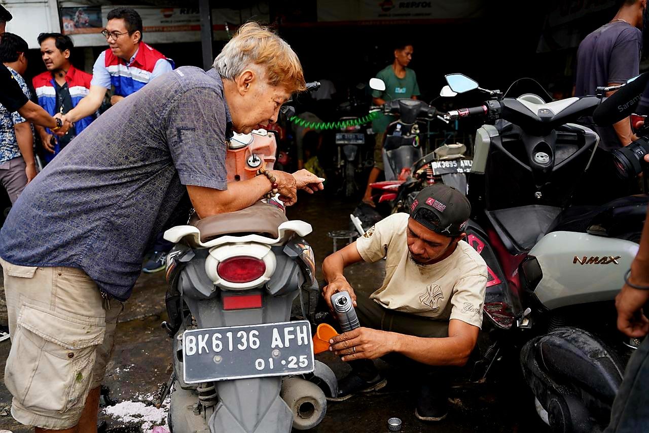 Ganti oli gratis untuk korban banjir
