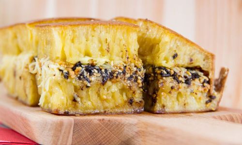 Coba-Resep-Martabak-Manis-Teflon-Spesial-Dengan-Topping-Keju-1024x678.jpg