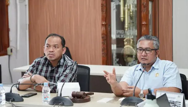 DPRD Siapkan Jurus Baru Atur Reklame Kota
