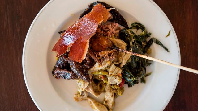 Makanan Khas Bali: Babi Guling