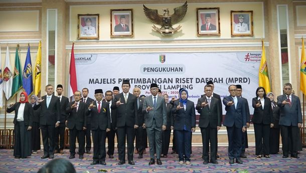 Rektor dan Tiga Akademisi UIN RIL Dikukuhkan sebagai Majelis Pertimbangan Riset Daerah
