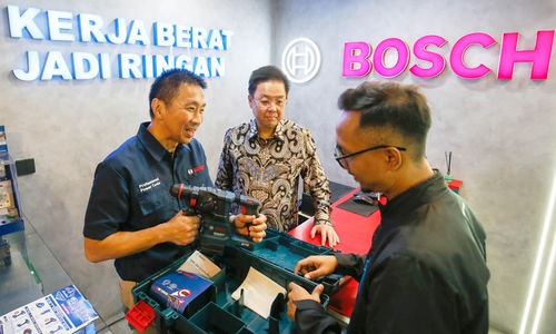 Bosch Power Tools Blue Store - Panji 1.jpg