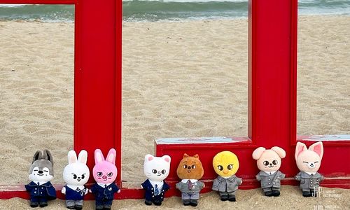 Official karakter merchandise K-pop, SKZOO Doll milik Stray Kids.