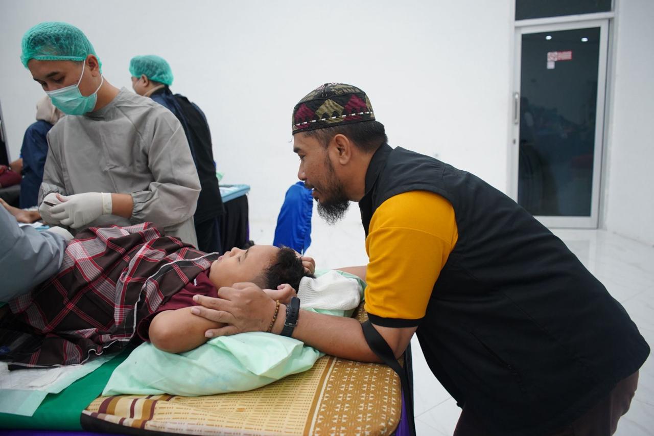 300 Anak Ikuti Khitan Ceria di Peringatan HUT Pertamina