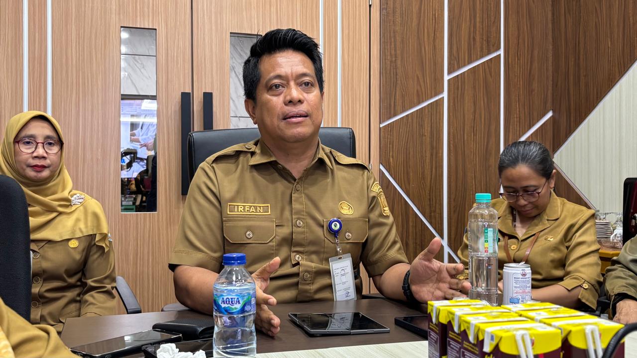 Kepala Disdikbud Kota Balikpapan, Irfan Taufik mengatakan, pemenuhan kebutuhan guru merupakan kewajiban pemerintah daerah sebagaimana diamanatkan dalam Undang-Undang Nomor 14 Tahun 2005 tentang Guru dan Dosen