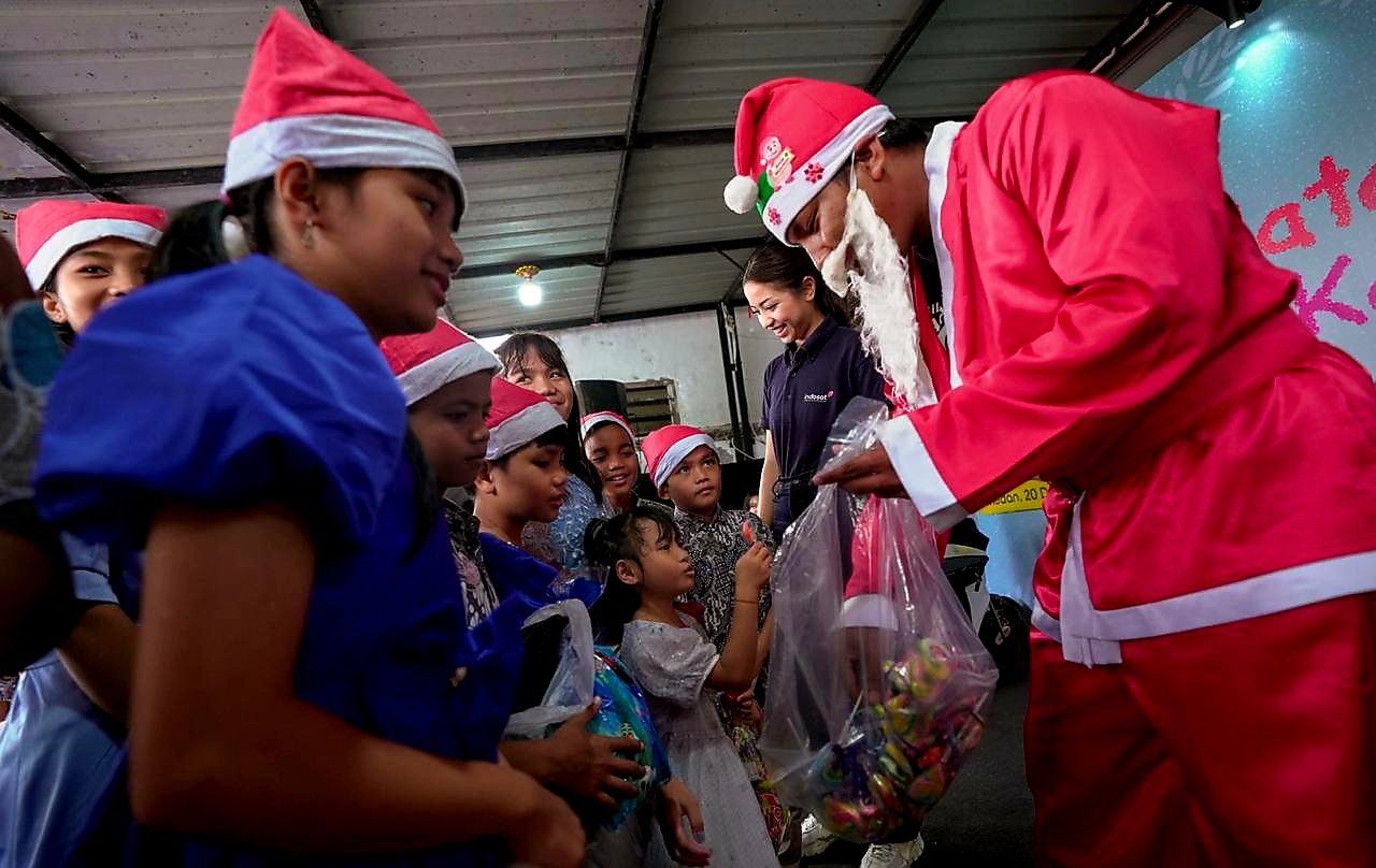 
Indosat berbagi kasih, menebarkan kehangatan bagi anak-anak dari komunitas rentan di berbagai wilayah Indonesia