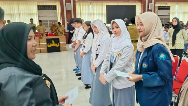 Pemkot Bandar Lampung Salurkan Beasiswa untuk 6.346 Pelajar