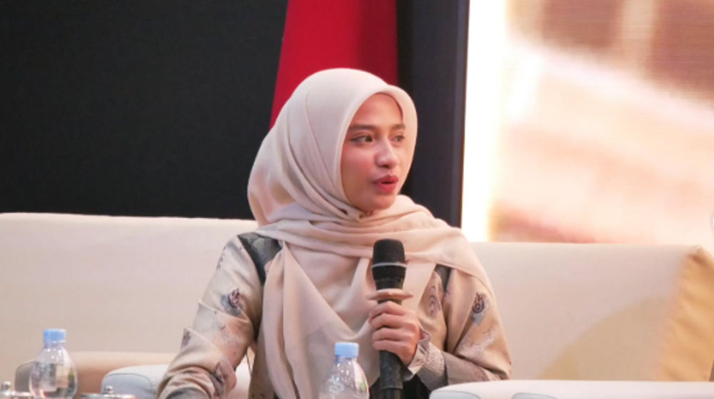 Influencer Sherly Annavita.