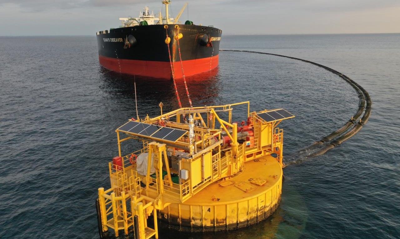 VLCC Perdana Sandar di RDMP Lawe-Lawe 