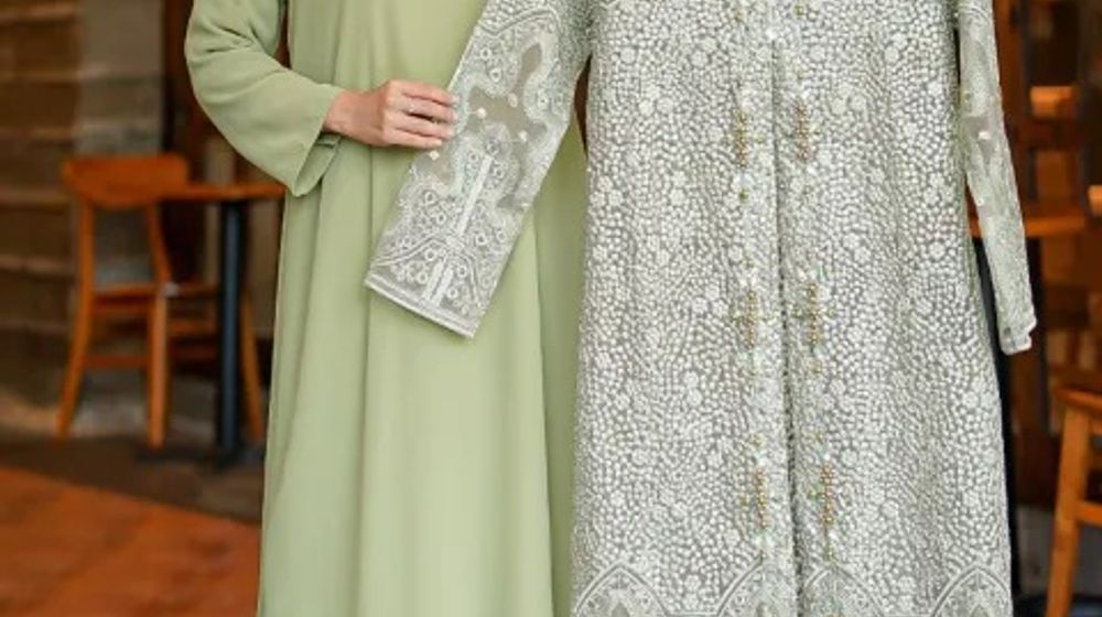 Ilustrasi gamis rompi lepas.