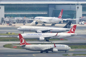 bandara istanbul.jpg