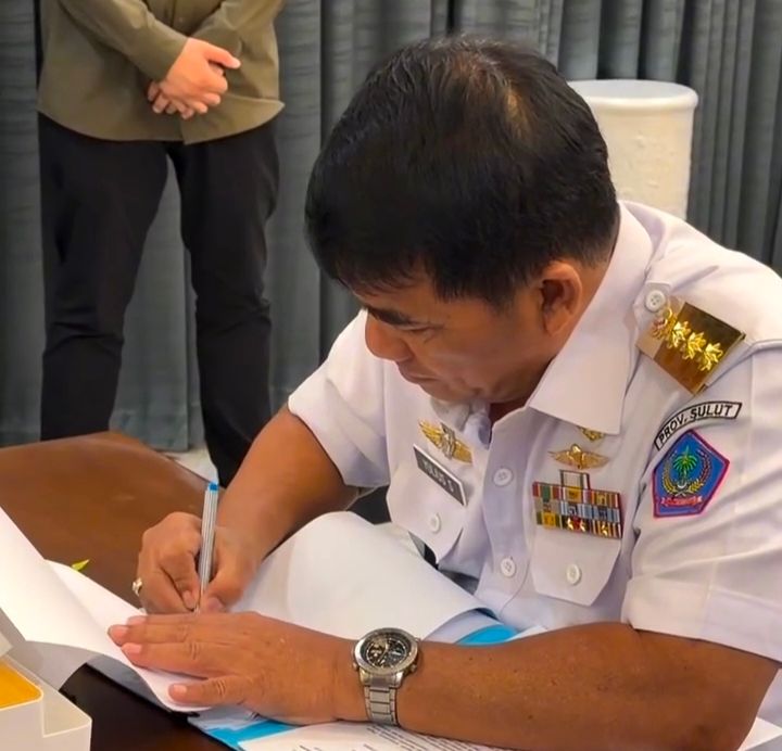 Gubernur Sulut, Yulius Selvanus tetapkan kebijakan pajak kendaraan bermotor.