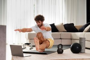 Jenis-jenis Olahraga yang Bisa Dilakukan di Rumah Saat Musim Hujan