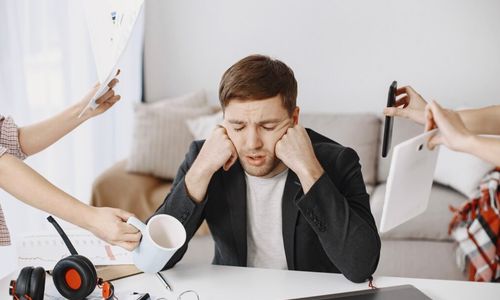 Ciri-ciri Rekan Kerja yang Membenci Anda: Tidak Pernah Meluangkan Waktu untuk Anda